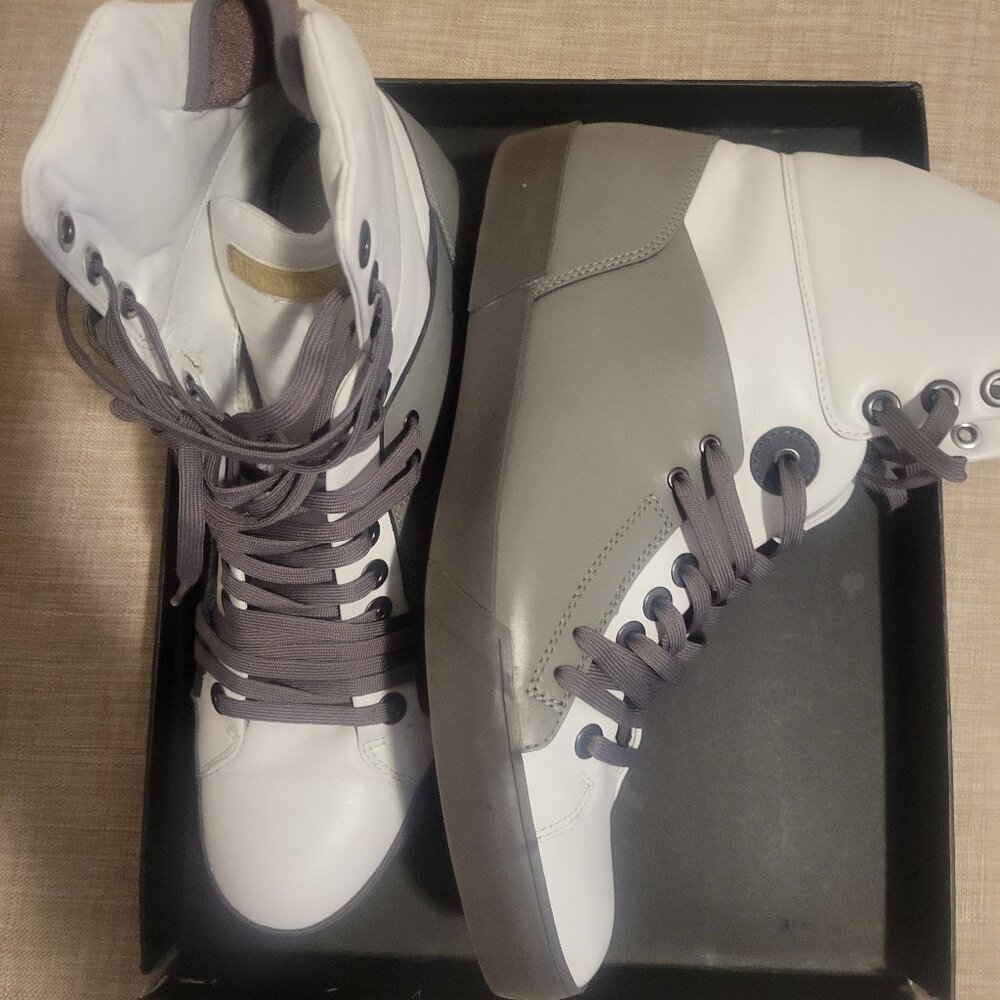 Emporio Armani Grey and White Men Size 12